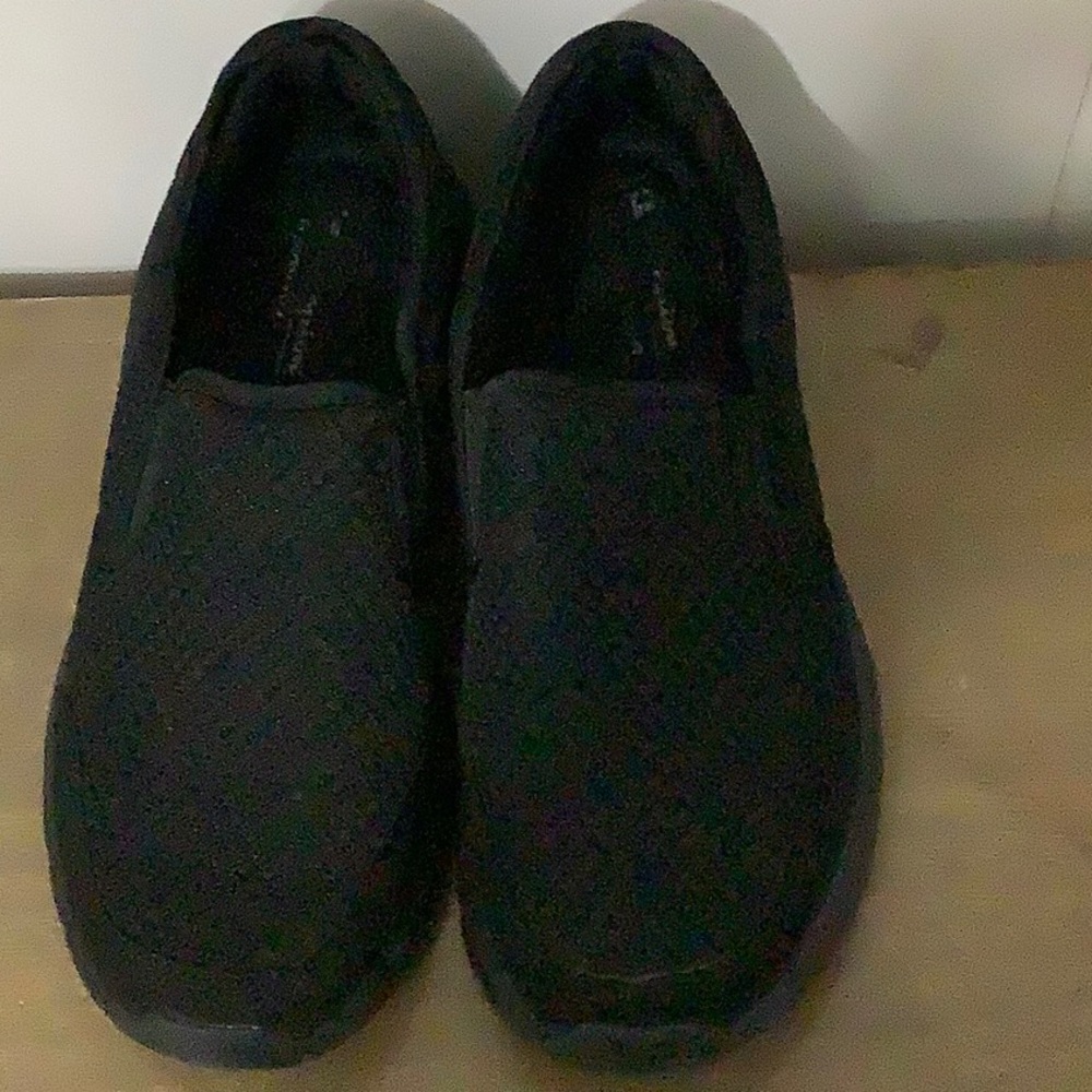 Men’s Champion shoes slip on size 7